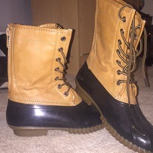 Madden girl duck boots